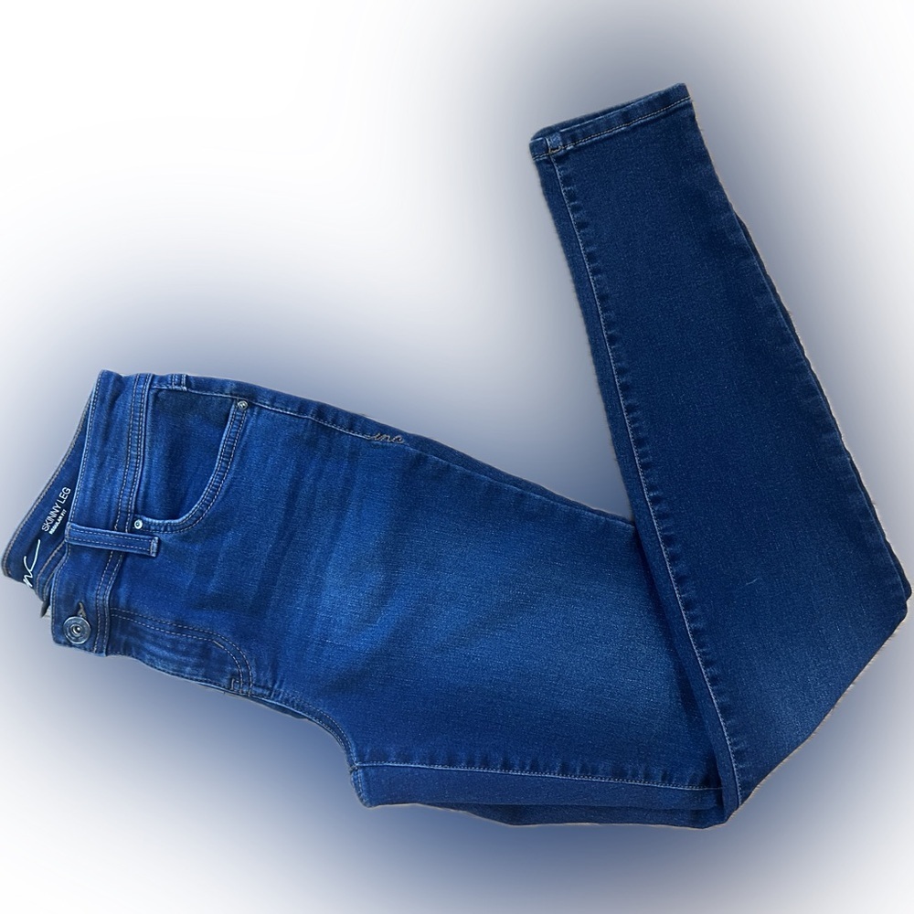 EUC INC SZ 4 regular fit blue 5-pocket skinny jeans/waist 28”-32” - Picture 2 of 6
